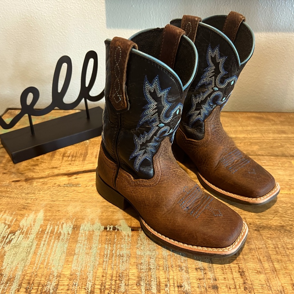 Ariat toddler 10.5 boys boots